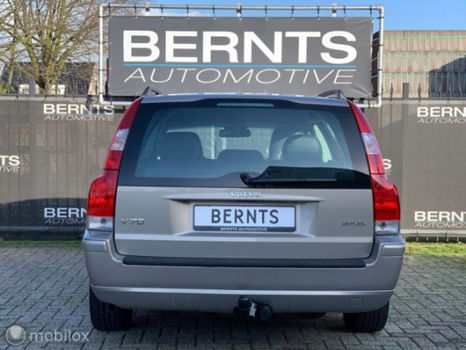 Volvo V70 - 2.4 CNG |Youngtimer|leer|Bijzonder Mooi|Trekhaak - 1