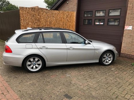 BMW 3-serie Touring - 318i Nwe ketting + klepseals Aut. Nette staat Panorama dak PDC V+A - 1