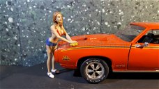 Diorama figuur 1/18 Car wash girl JENNIFER 1:18 American Diorama