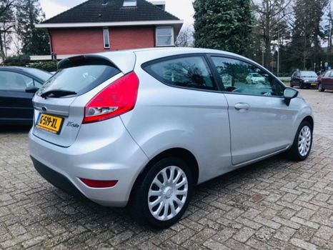 Ford Fiesta - 1.25 Titanium 82PK*AIRCO*STOELVERW.*MF.STUUR.*STUURBEKR.*BOEKJES - 1