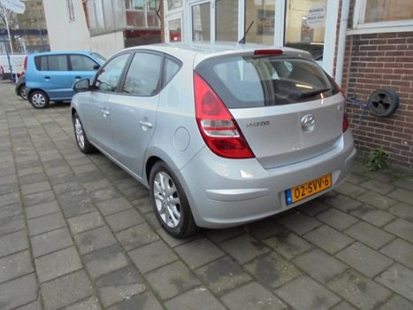 Hyundai i30 - 1.6i Style Climate Controle, Boordcomputer - 1