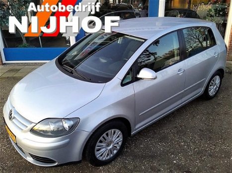 Volkswagen Golf - 1.6 FSI Optive 3 - 1