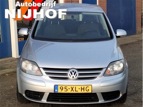 Volkswagen Golf - 1.6 FSI Optive 3 - 1