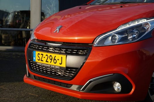 Peugeot 208 - ALLURE 1.2 PURETECH 82 Panoramadak 7335 km - 1