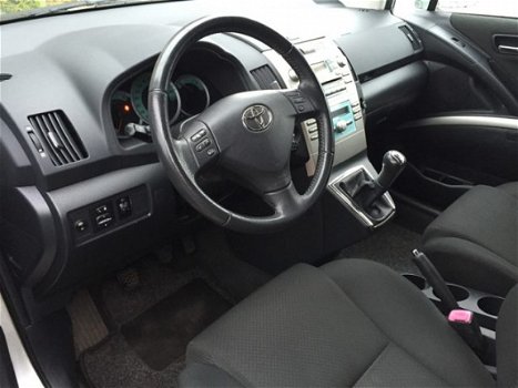 Toyota Corolla Verso - 1.6 VVT-i Dynamic 5P. Kleine schade's Exportprijs - 1