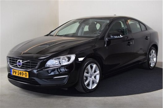 Volvo S60 - 2.0 D3 150PK MOMENTUM AUTOMAAT - 1