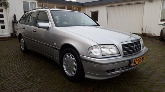 Mercedes-Benz C-klasse Combi - 200 CDI Sport Keurige auto, standkachel/trekhaak/goede airco/pdc V+A - 1