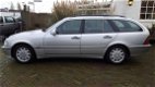 Mercedes-Benz C-klasse Combi - 200 CDI Sport Keurige auto, standkachel/trekhaak/goede airco/pdc V+A - 1 - Thumbnail