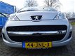 Peugeot 107 - 1.0 12V XS 5DRS SLECHTS>51.000KM AC/CV+AB/ELEK.RAMEN/TREKHAAK - 1 - Thumbnail