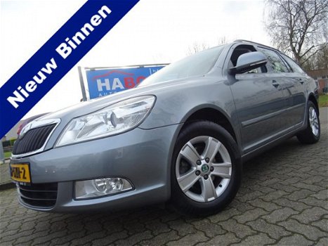 Skoda Octavia Combi - 1.2 TSI AMBITION BUSINESS LINE ECC/CRUISE/NAV/PARK.SENS/LMV/TREKHAAK - 1