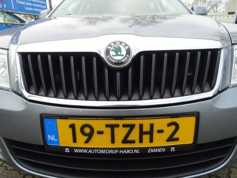 Skoda Octavia Combi - 1.2 TSI AMBITION BUSINESS LINE ECC/CRUISE/NAV/PARK.SENS/LMV/TREKHAAK - 1