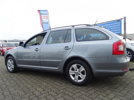 Skoda Octavia Combi - 1.2 TSI AMBITION BUSINESS LINE ECC/CRUISE/NAV/PARK.SENS/LMV/TREKHAAK - 1