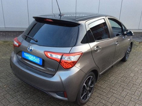 Toyota Yaris - 1.5 Full Hybrid 100pk 5D Aut Bitone plus, exclusief - 1