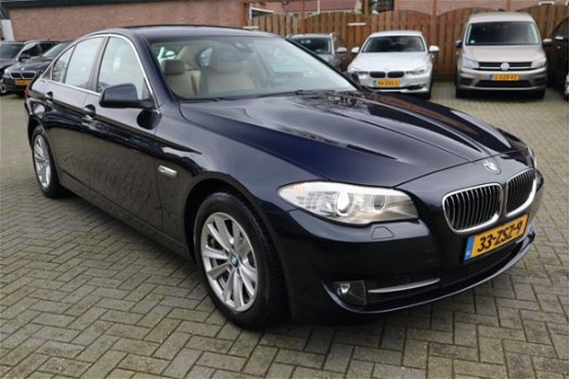 BMW 5-serie - 528i High Executive | Lane Assist | Rijbaan begeleiding | Botswaarschuwing | Xenon | N - 1