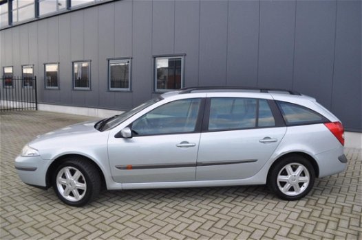 Renault Laguna Grand Tour - 1.6-16V Authentique Airco+distributie+koppeling nieuw - 1