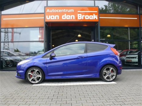 Ford Fiesta - 1.6 ST1 182PK Navi Leder Climate Cruise Ctr Stoelverwarming Audio Bediening Op Het Stu - 1