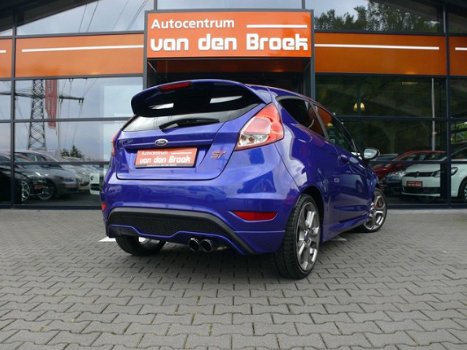 Ford Fiesta - 1.6 ST1 182PK Navi Leder Climate Cruise Ctr Stoelverwarming Audio Bediening Op Het Stu - 1