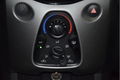 Toyota Aygo - 1.0 VVT-i x-play 5-DRS [NAVIGATIE, TELEFOON, ACHTERUITRIJCAMERA, AIRCO, ELEK. RAMEN, N - 1 - Thumbnail