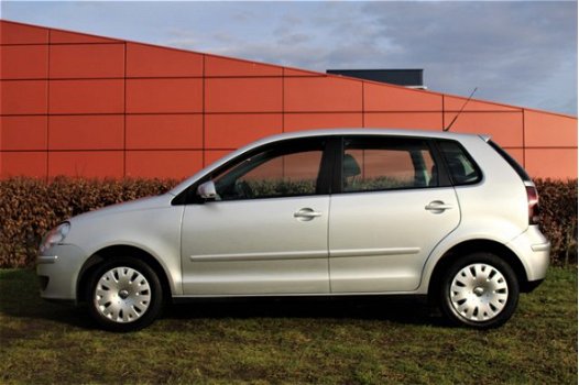 Volkswagen Polo - 1.2, 5 Deurs Airco + Winterbanden - 1