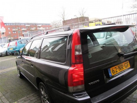 Volvo V70 - 2.4 D5 Geartr.Ed. II - 1