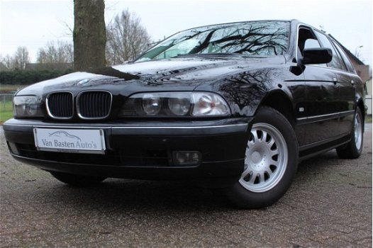 BMW 5-serie Touring - 520i Executive | E39 | Clima | Leder | Youngtimer - 1