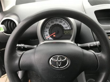 Toyota Aygo - 1.0-12V Now - 1