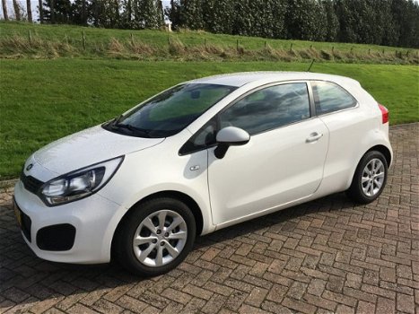 Kia Rio - 1.2 CVVT Plus Pack Zééér Netjes! Van 1e eigenaresse. - 1