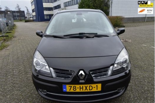 Renault Grand Scénic - 2.0-16V Tech Line mooi nette auto. 7 persoons uitvoering./ apk gekeurd - 1