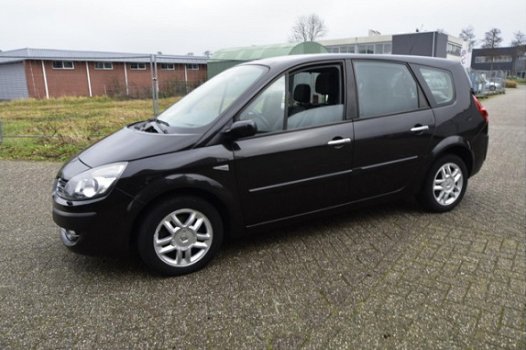 Renault Grand Scénic - 2.0-16V Tech Line mooi nette auto. 7 persoons uitvoering./ apk gekeurd - 1