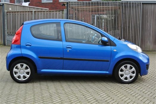 Peugeot 107 - 1.0-12V Urban Move |AIRCO|5DRS|NAP|TOERENTELLER| - 1