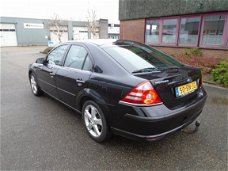 Ford Mondeo - 2.0-16V Platinum Boekjes Airco N.A.P