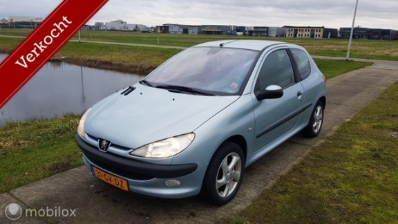 Peugeot 206 - 1.4 Gentry - 1