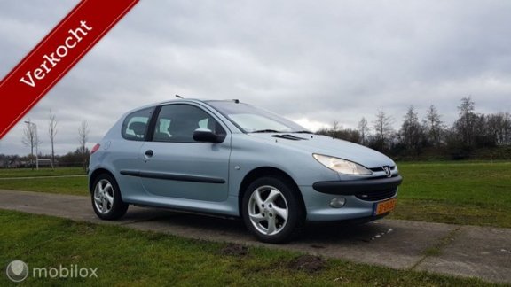 Peugeot 206 - 1.4 Gentry - 1