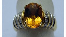 YELLOW GOLD RING WITH OVAL CITRINE