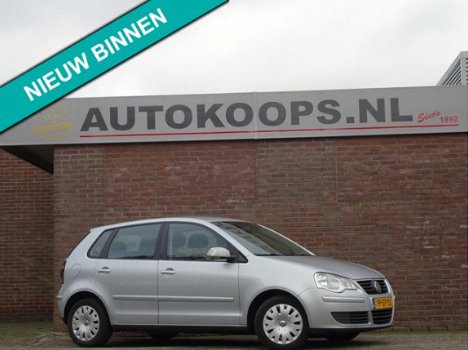 Volkswagen Polo - 1.4 TDi Trendline 5-Deurs | Airco | Elektrisch pakket | Radio-cd | APK 07-2020 | I - 1