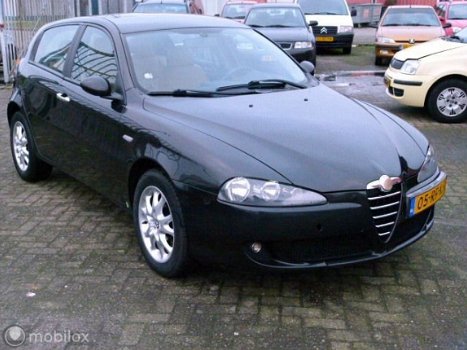 Alfa Romeo 147 - 1.9 JTD Distinctive lederen interieur MOOI - 1