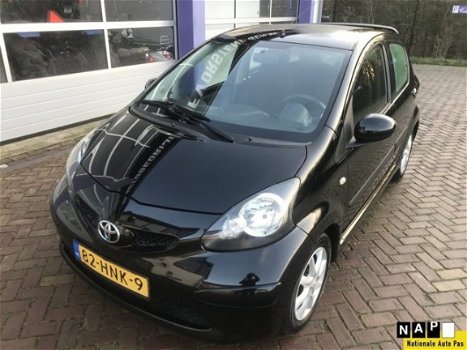 Toyota Aygo - 1.0-12V + * AUTOMAAT - 1