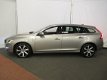 Volvo V60 - 2.4 D6 AWD Plug-in Summum (Leder/Xenon/Navi/PDC) - 1 - Thumbnail