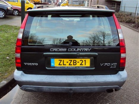 Volvo V70 Cross Country - Benzine 2.4T 194 PK 2WD - 1