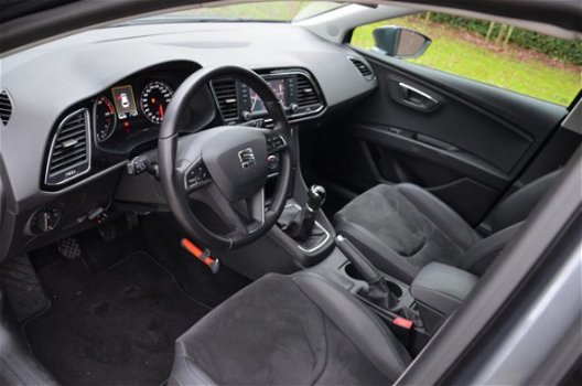 Seat Leon - 1.6 TDI Ecomotive Lease Sport Xenon-Led/Navi/Pdc/Ecc/Half-Leer/Cr-Controle/Lmv - 1