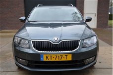 Skoda Octavia Combi - 1.6 TDI Greentech Style Business Automaat/Xenon/Pdc/Ecc/Navi/Panoramadak/Stoel