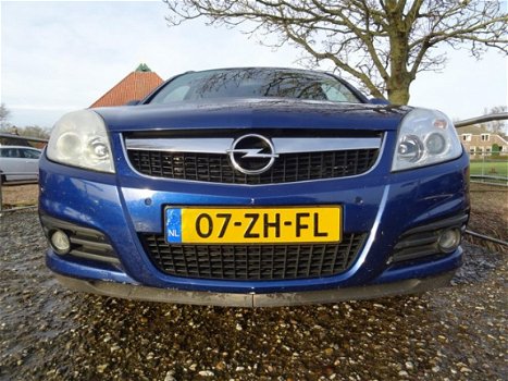 Opel Vectra Wagon - 3.0 CDTi Executive Automaat | Clima + Cruise + Navi + PDC nu € 3.450, - 1