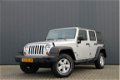 Jeep Wrangler Unlimited - 2.8 CRD Sport 4WD HARDTOP / AIRCO / GEEL KENTEKEN - 1 - Thumbnail