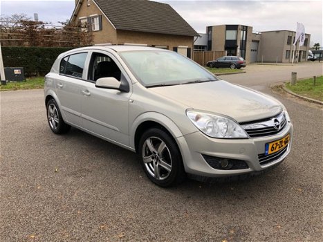 Opel Astra - 1.6 Temptation - 1