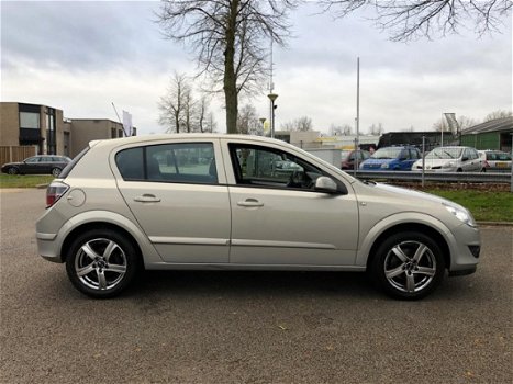 Opel Astra - 1.6 Temptation - 1