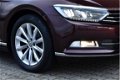 Volkswagen Passat Variant - 1.6 TDI DSG Highline Panoramadak - 1 - Thumbnail