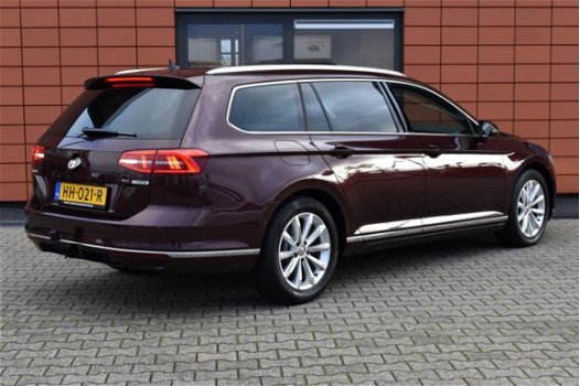 Volkswagen Passat Variant - 1.6 TDI DSG Highline Panoramadak - 1