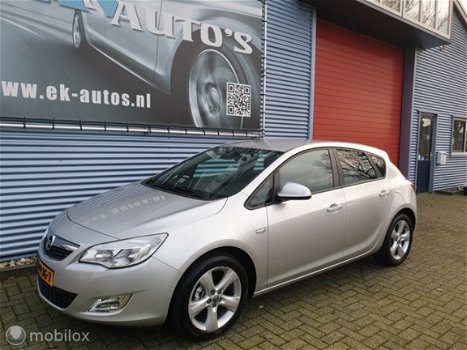 Opel Astra - 1.4 Turbo Edition 140pk Navigatie 17inch, PDC v+a - 1