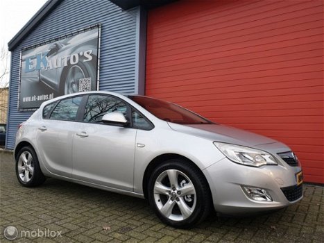 Opel Astra - 1.4 Turbo Edition 140pk Navigatie 17inch, PDC v+a - 1