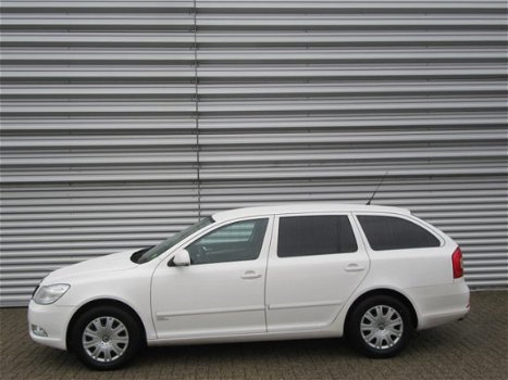 Skoda Octavia Combi - 1.6 TDI Elegance - 1